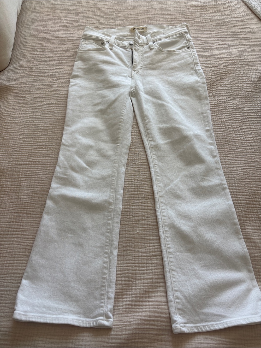 Madewell White Women's midrise kick out Jeans. Never worn.